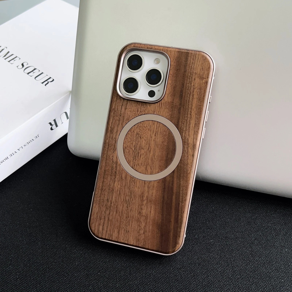 Coque Bois de Noyer MagSafe Pour iPhone 16 Pro Max – Cadre Antichoc (TPU/PC)