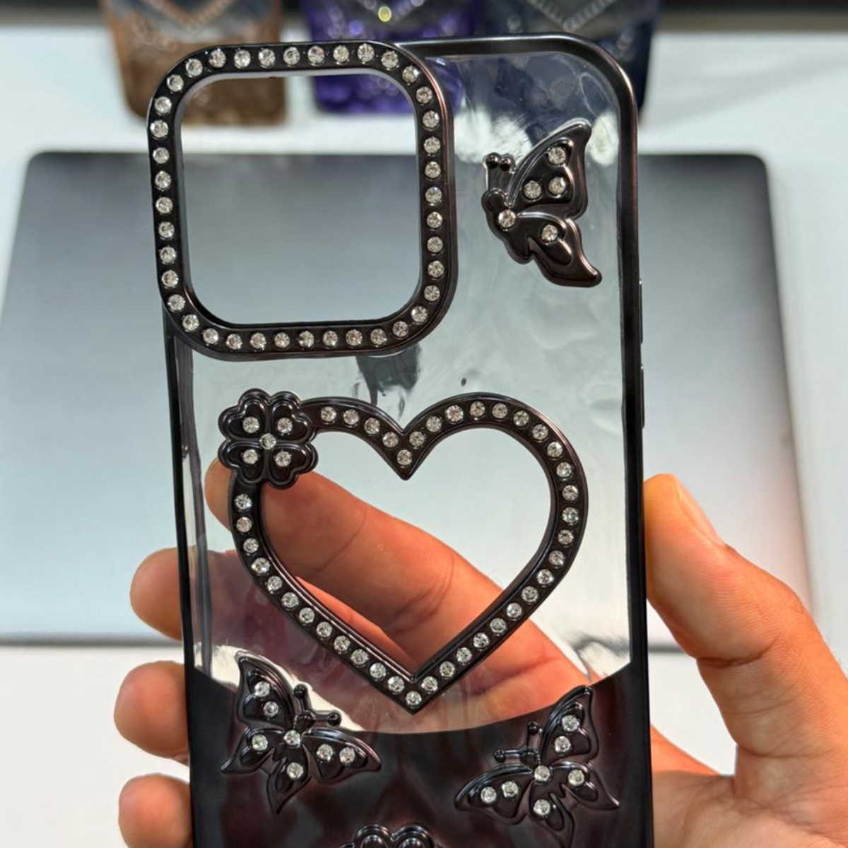 Coque Premium Strass Papillons & Cœur – Protection Élégante pour iPhone