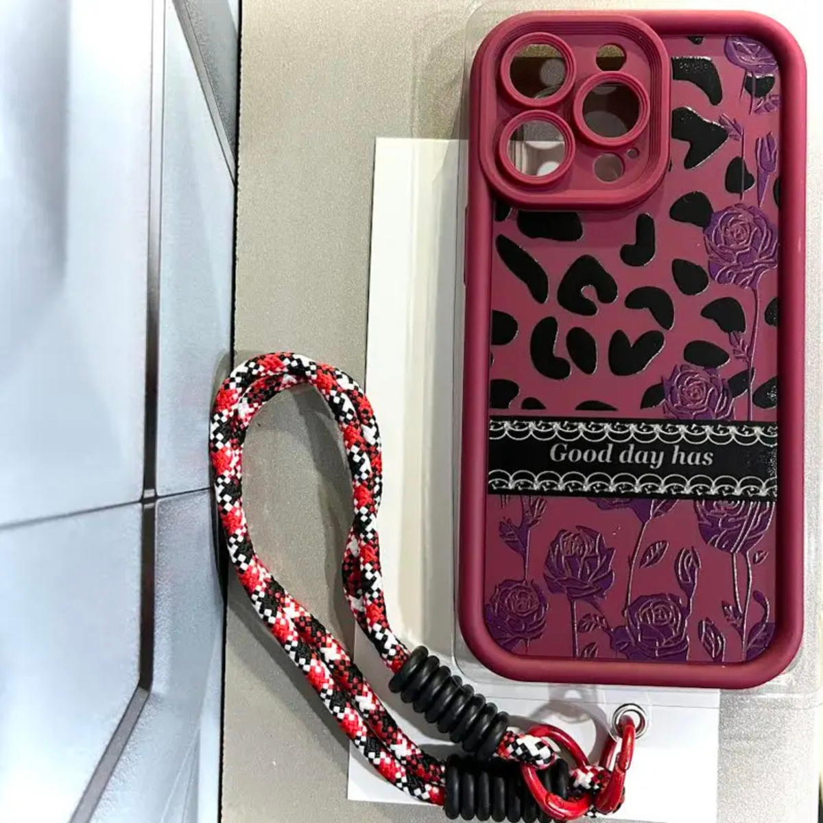 Coque Motif Fleurs & Léopard avec Cordon — Antichoc & Grip